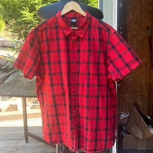 The North Face NWOT lightweight cotton oversized short sleeve button up sz XXL
